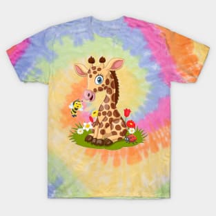 Cartoon little giraffe with bee in the grass T-Shirt